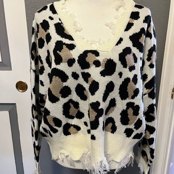 Polly & Esther Destructed Sweater - Picture 12 of 12